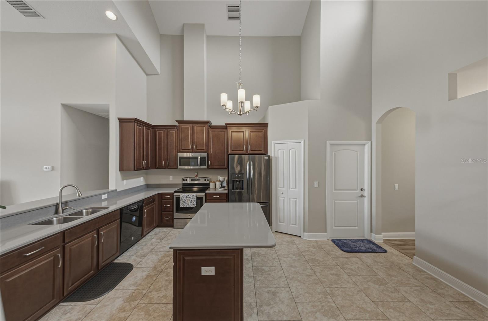 1894 Via Lago, Lakeland, FL 33810