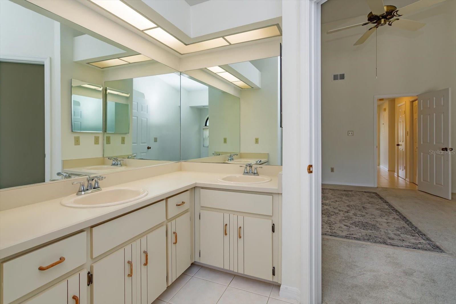 1055 Kensington Park Unit 711, Altamonte Springs, FL 32714