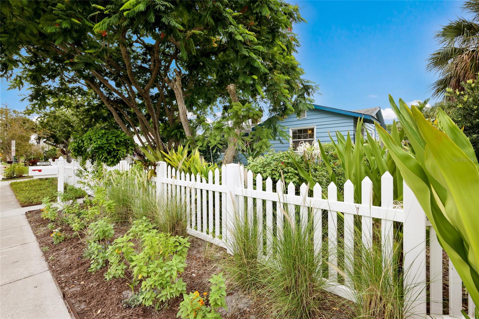 2070 Hyde Park, Sarasota, FL 34239