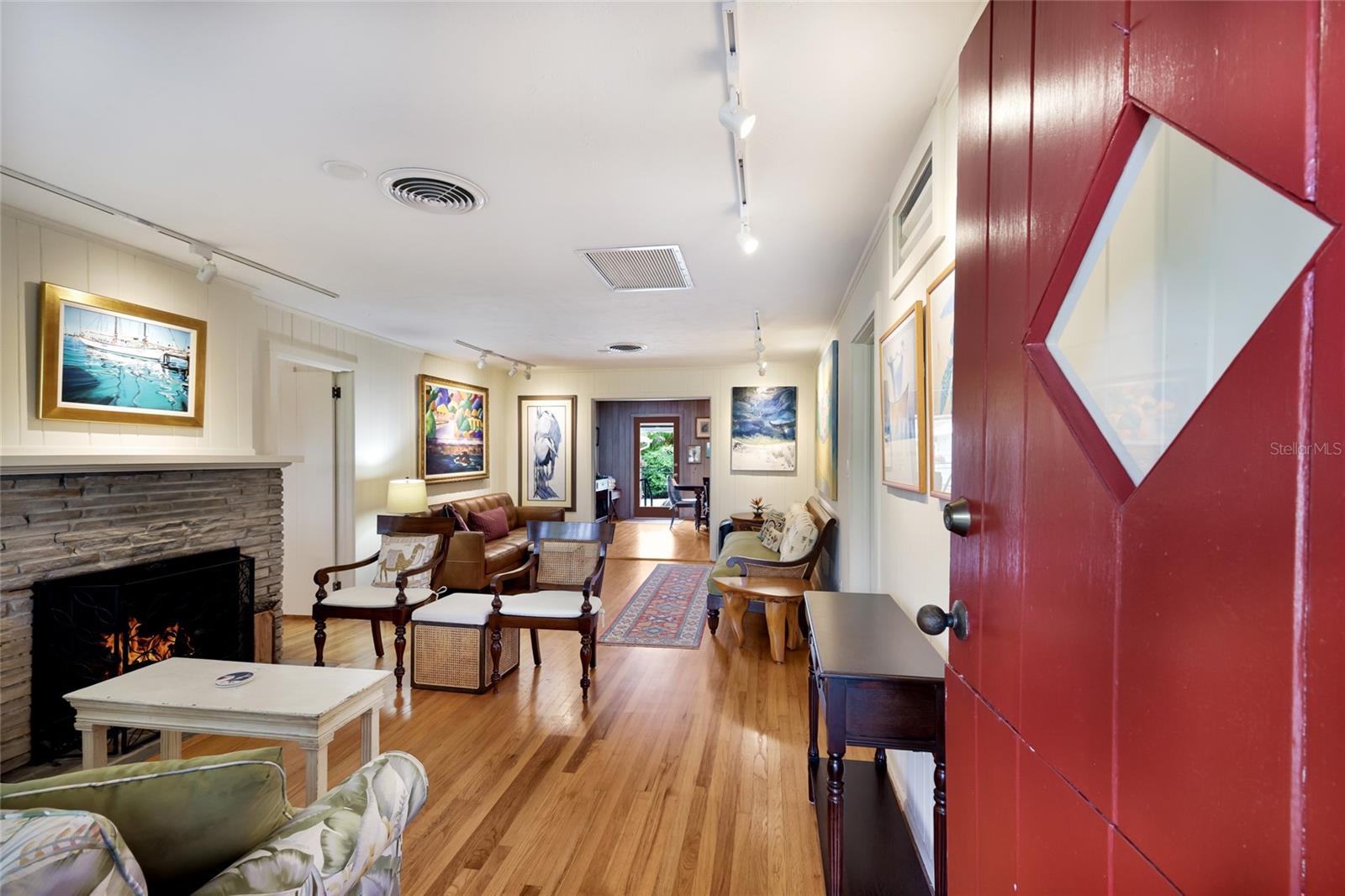 2070 Hyde Park, Sarasota, FL 34239