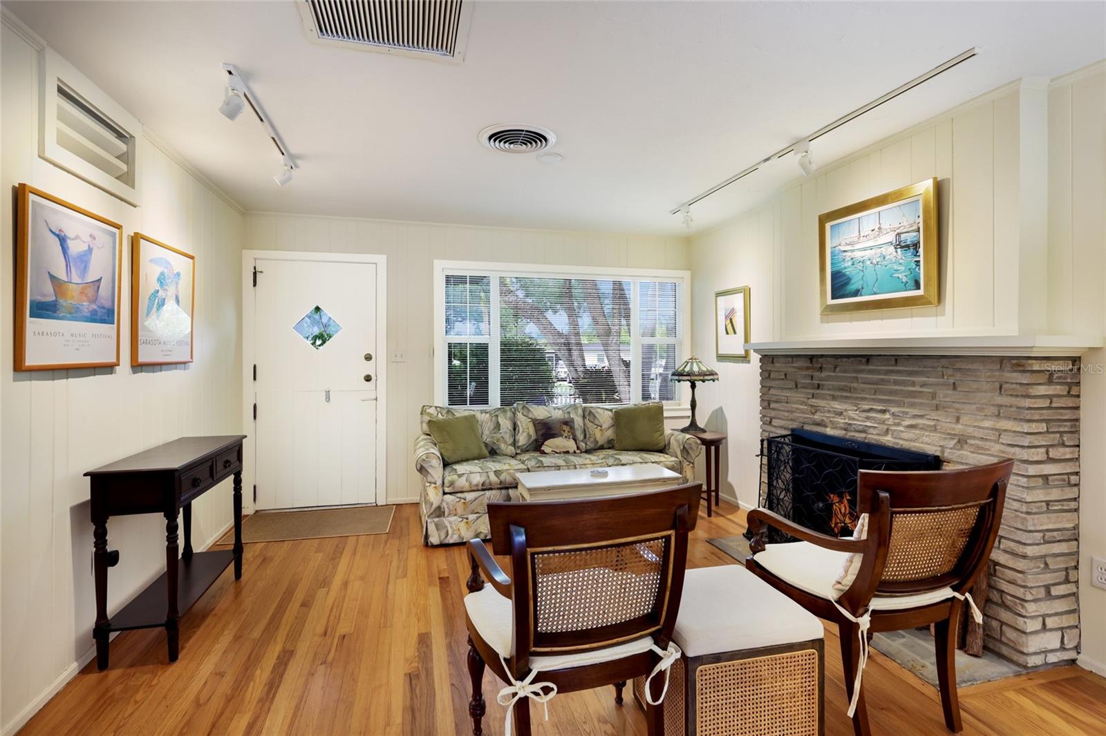 2070 Hyde Park, Sarasota, FL 34239
