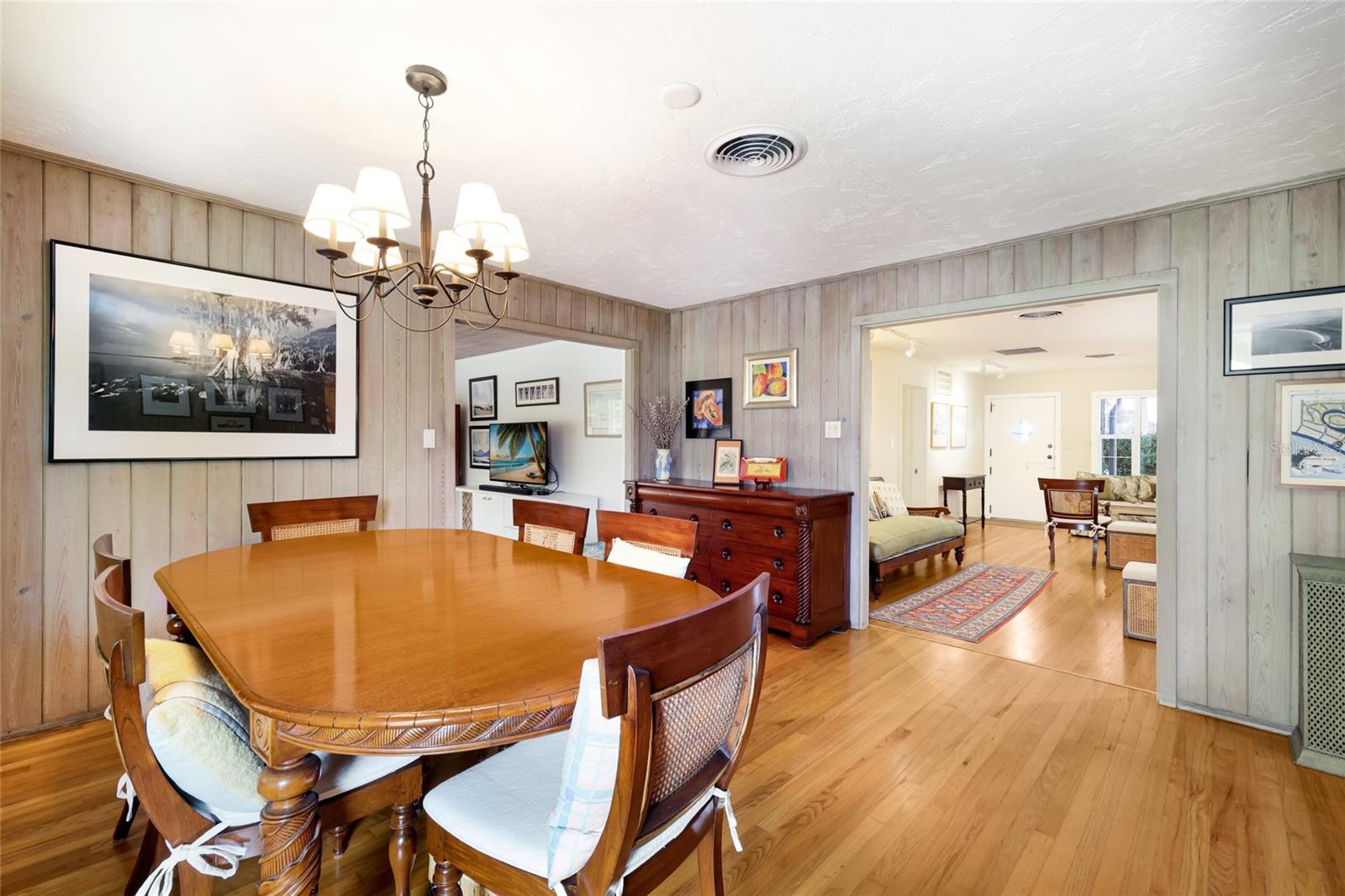 2070 Hyde Park, Sarasota, FL 34239
