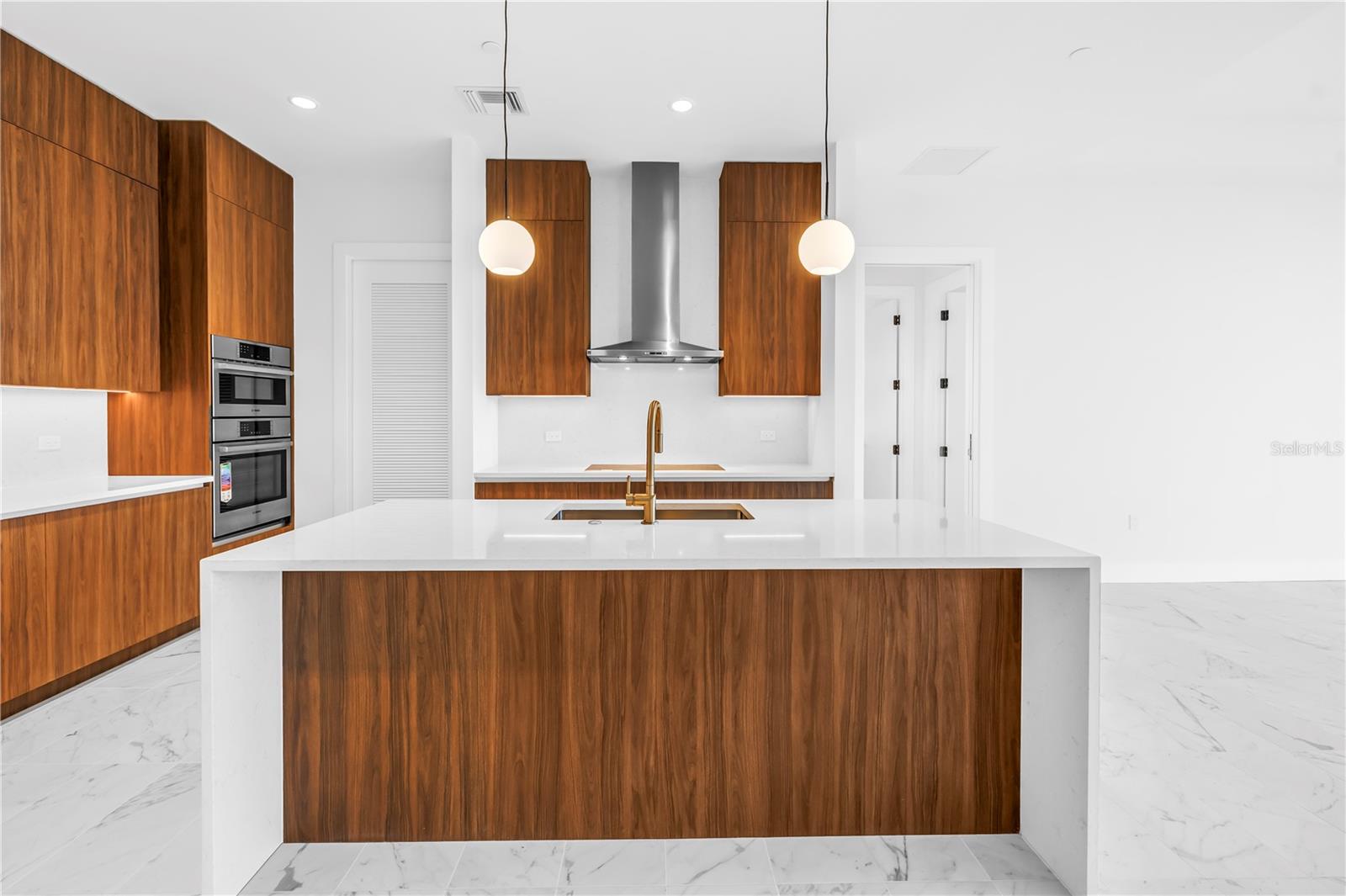 777 3rd Unit 1704, St Petersburg, FL 33701