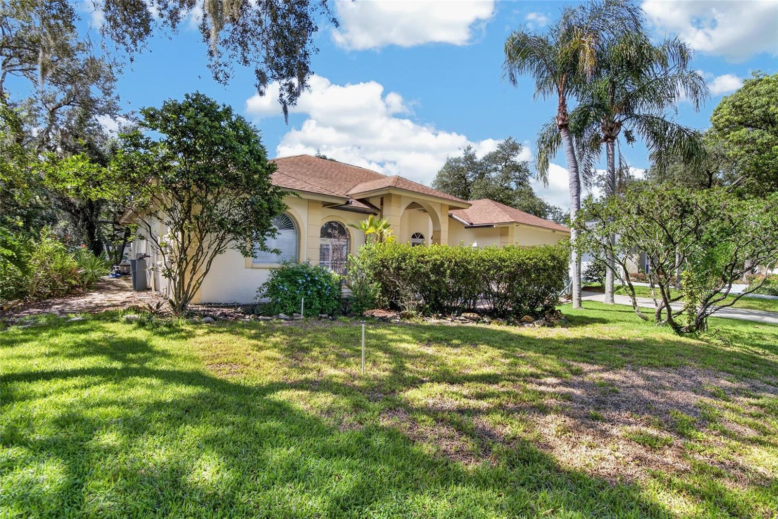 2704 Aston, Plant City, FL 33566