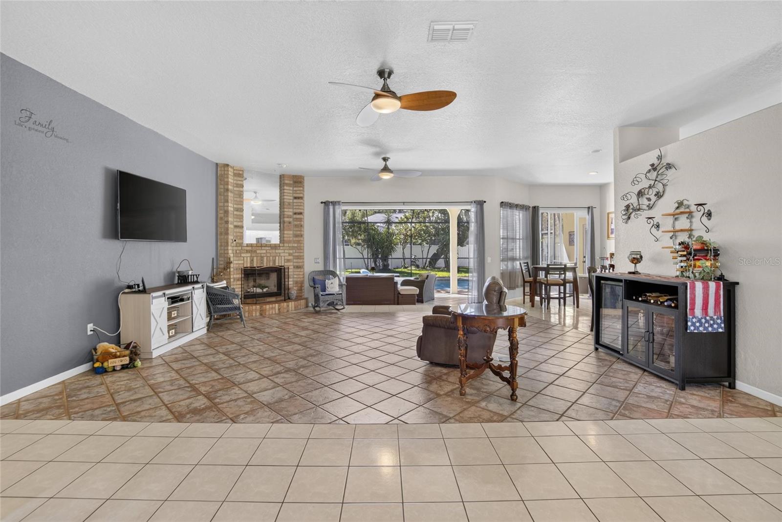 2704 Aston, Plant City, FL 33566