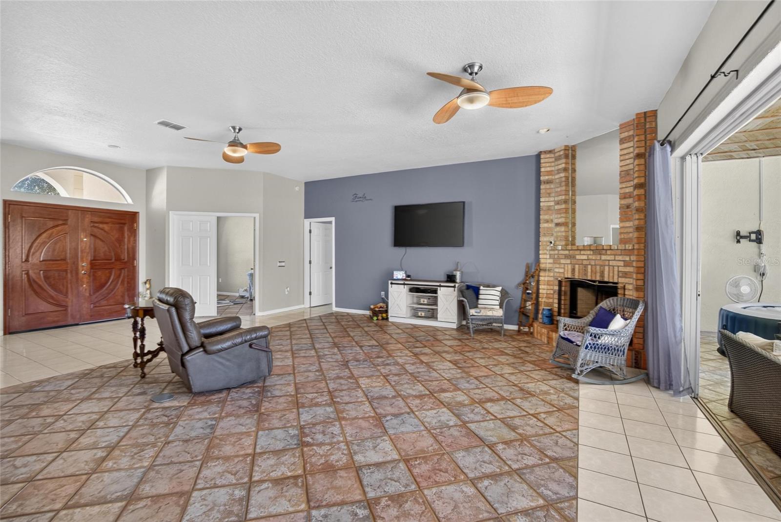 2704 Aston, Plant City, FL 33566