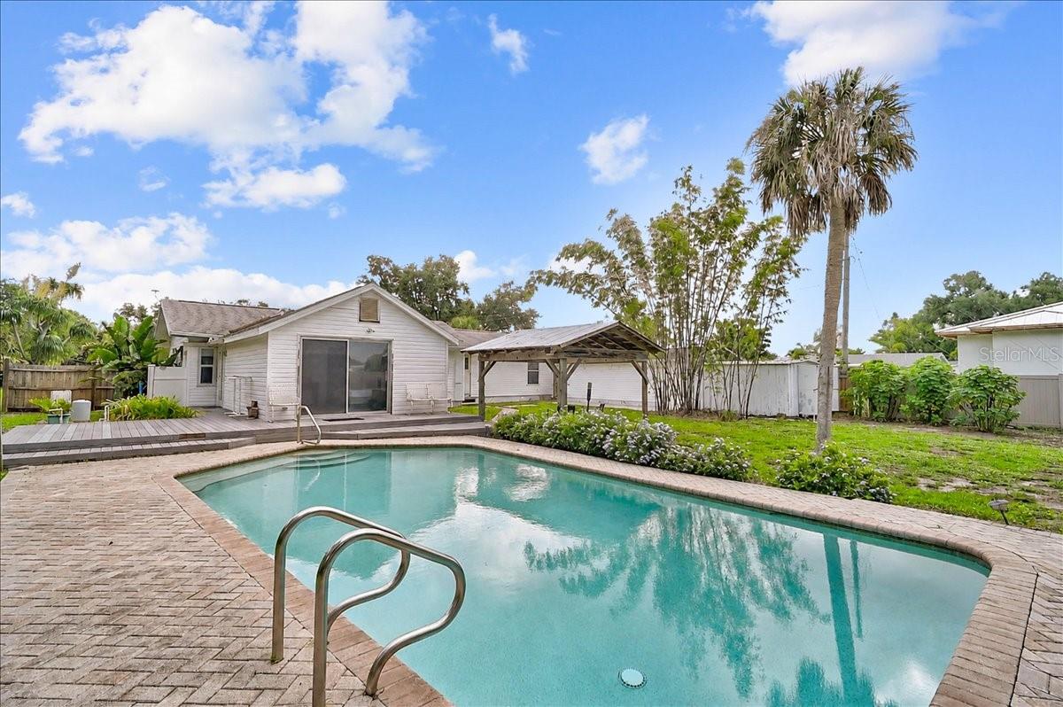 2404 Bispham, Sarasota, FL 34231