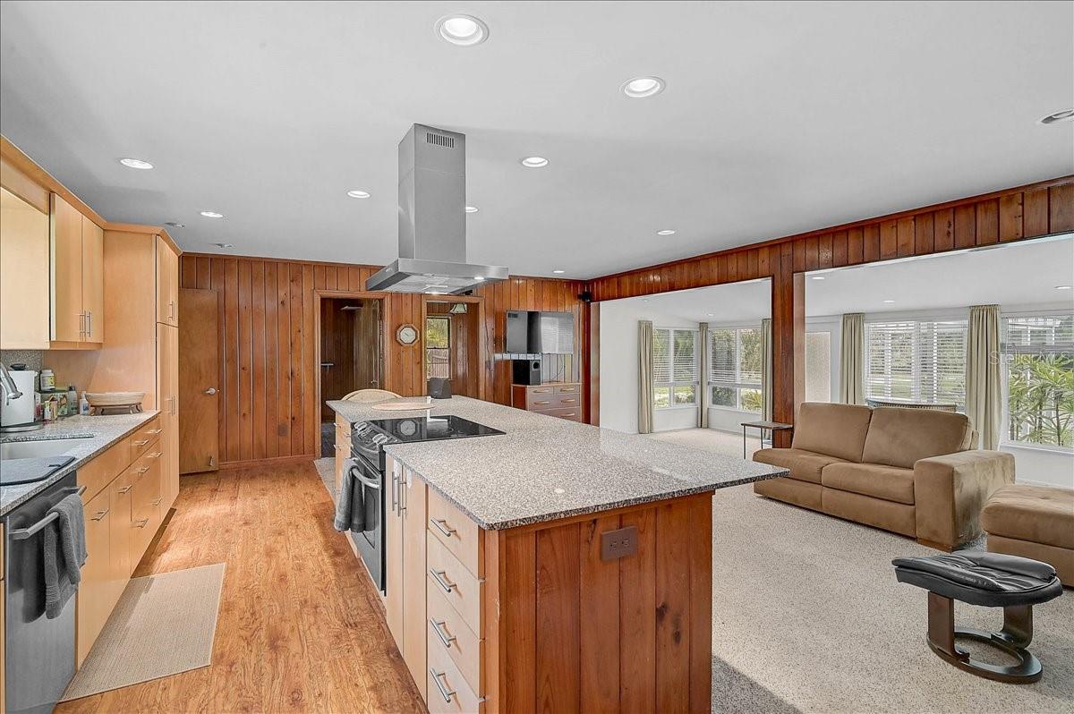 2404 Bispham, Sarasota, FL 34231