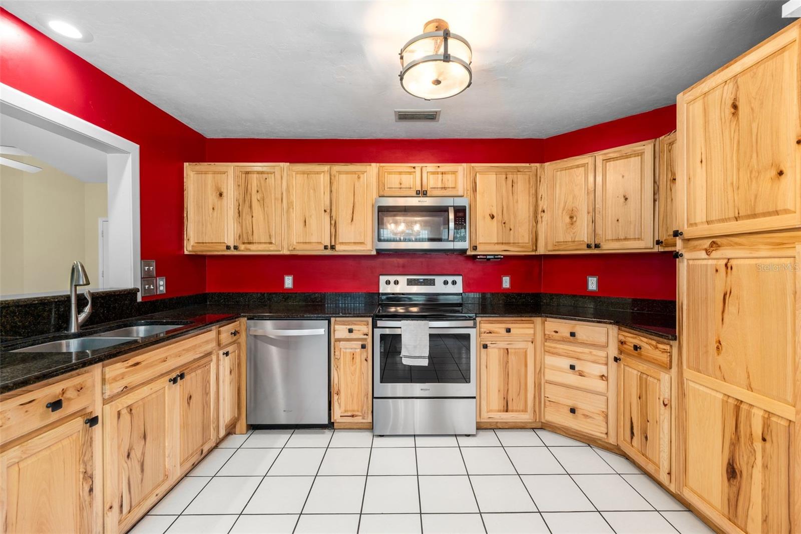 200 Charlotte, Lake City, FL 32055