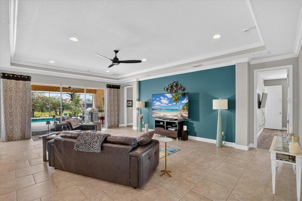 17009 1st, Bradenton, FL 34212