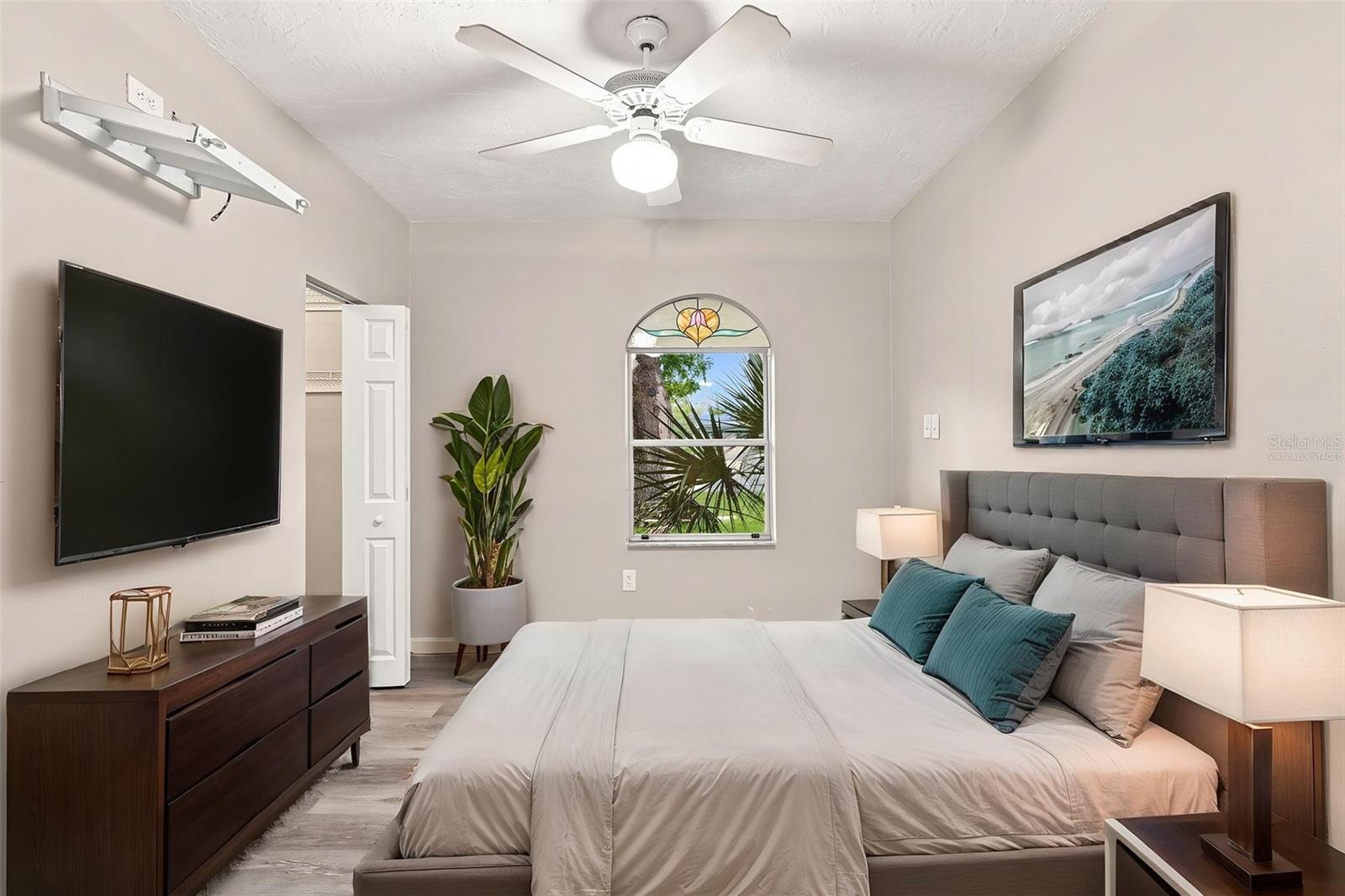 1005 Alston, Englewood, FL 34223