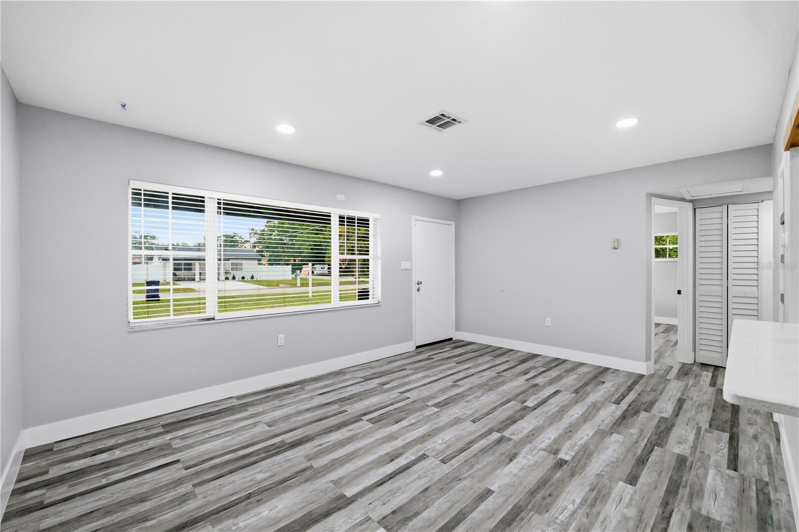2607 Crest, Tampa, FL 33614