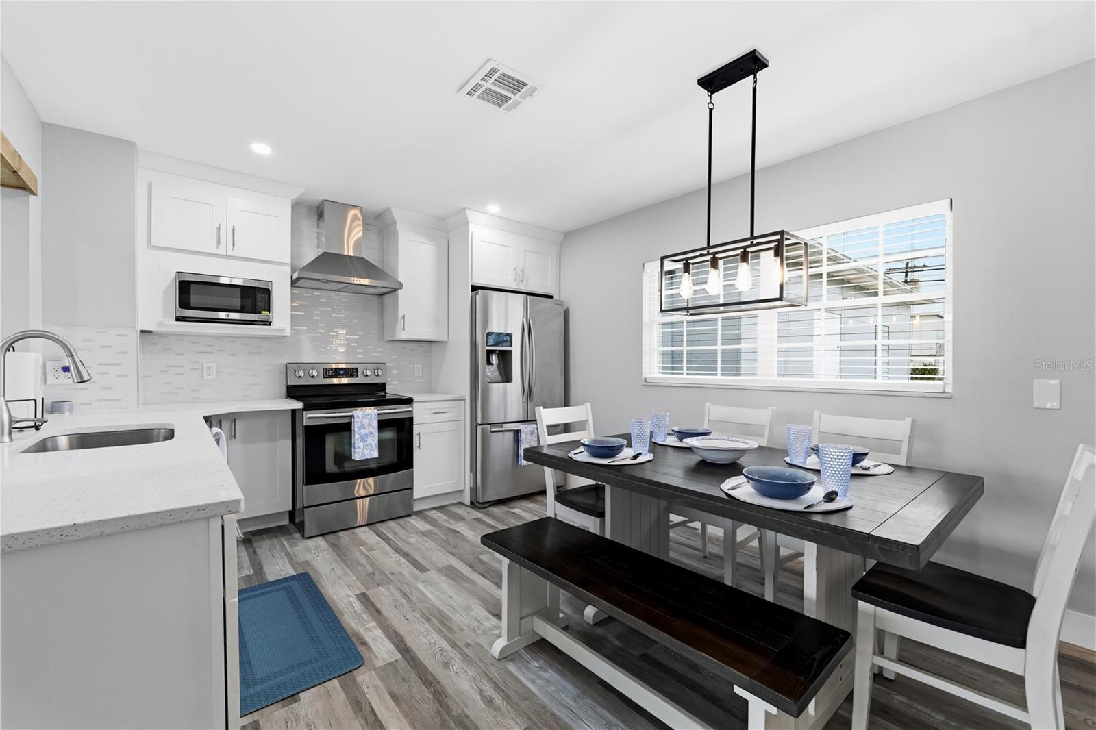 2607 Crest, Tampa, FL 33614