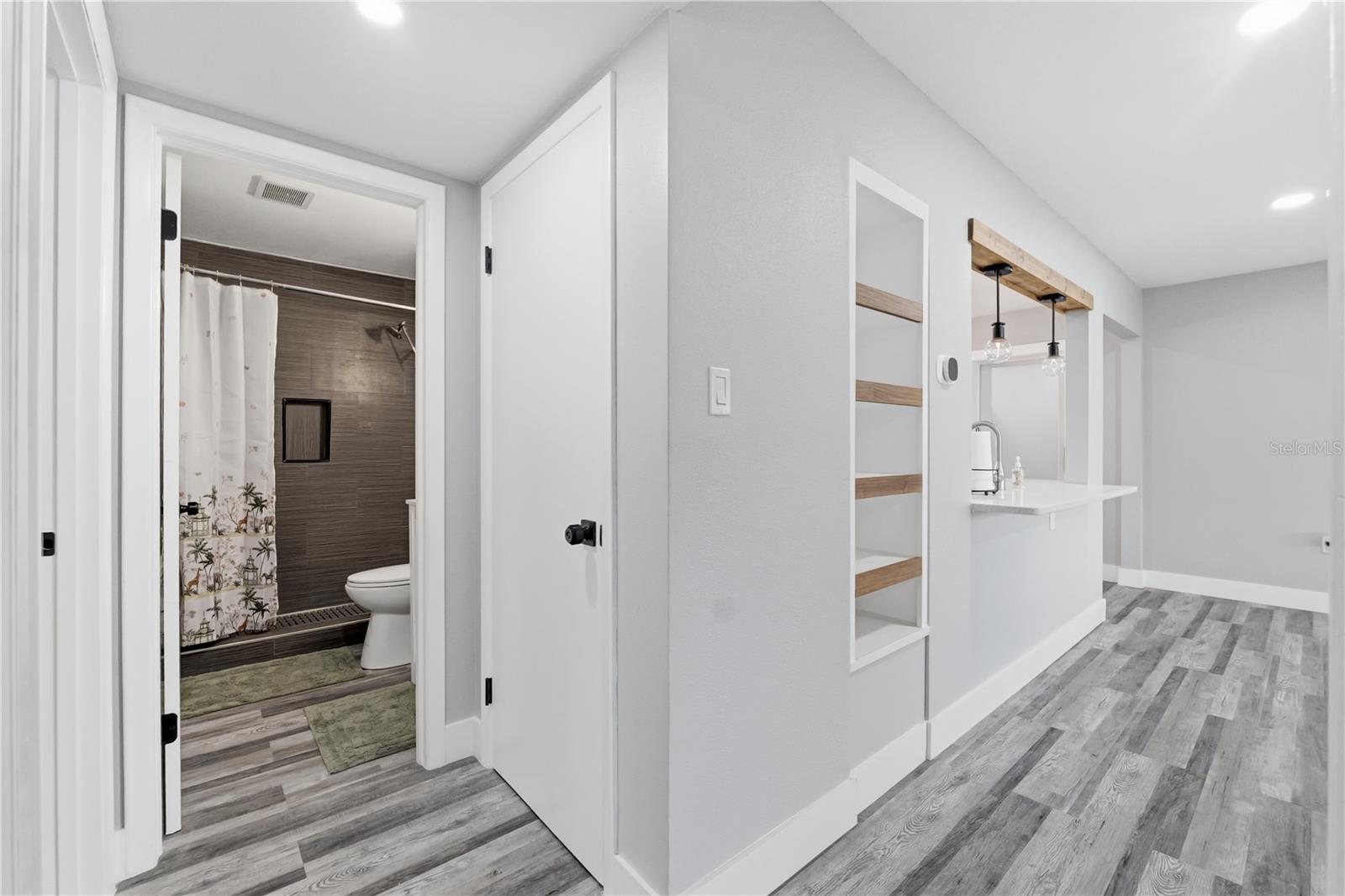 2607 Crest, Tampa, FL 33614
