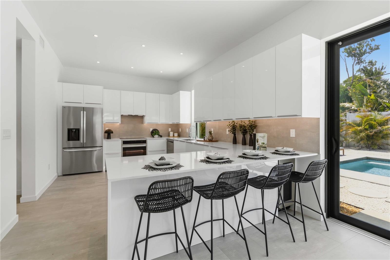 2306 Valencia, Sarasota, FL 34239