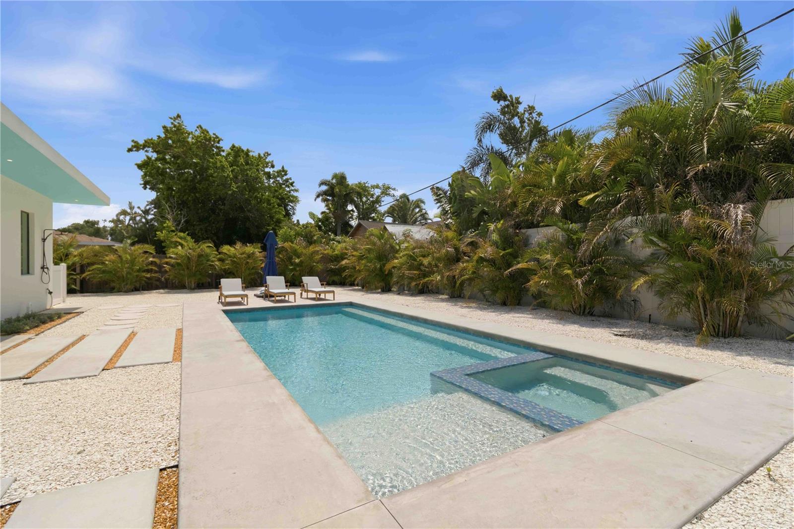 2306 Valencia, Sarasota, FL 34239