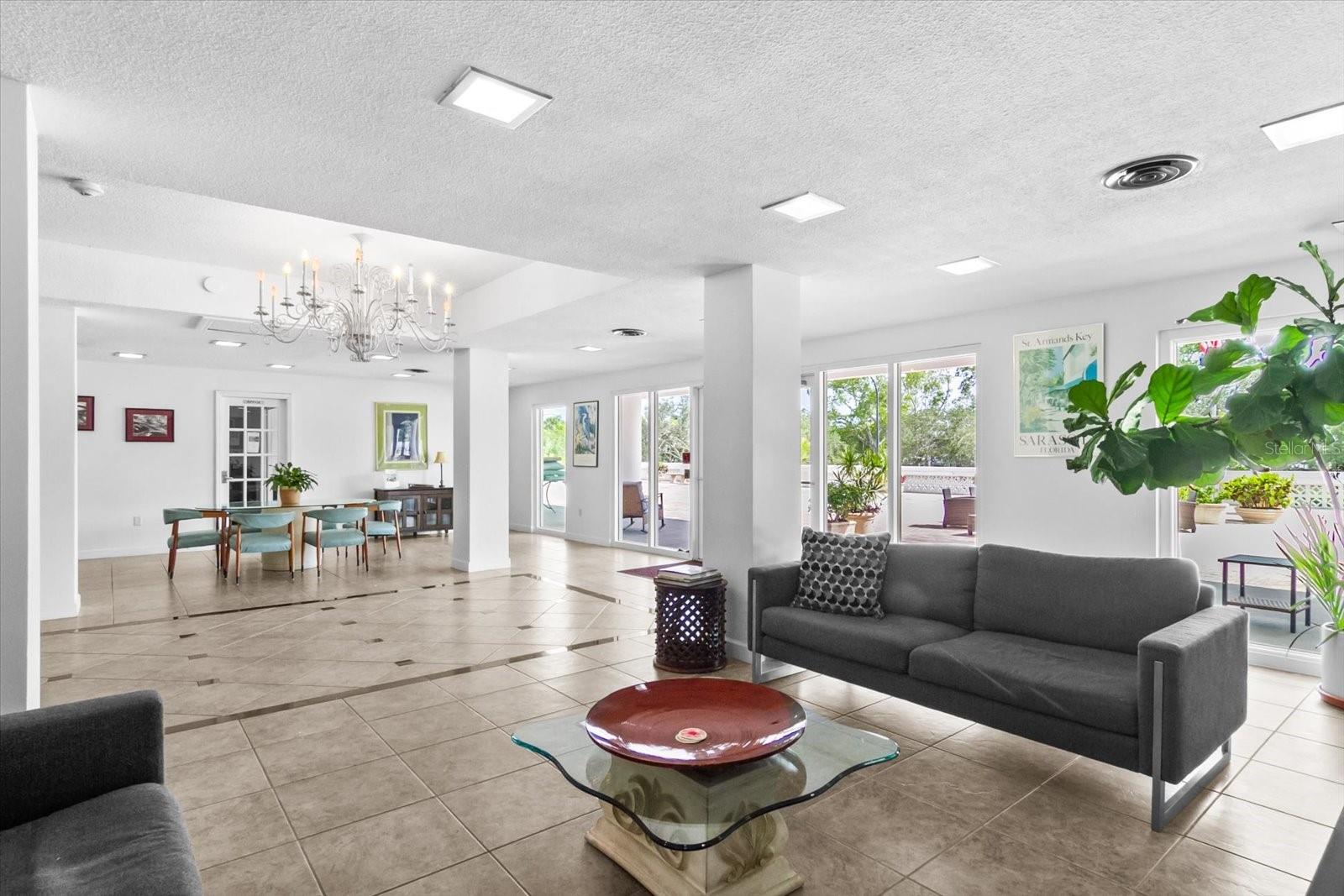 33 Gulfstream Unit 305, Sarasota, FL 34236