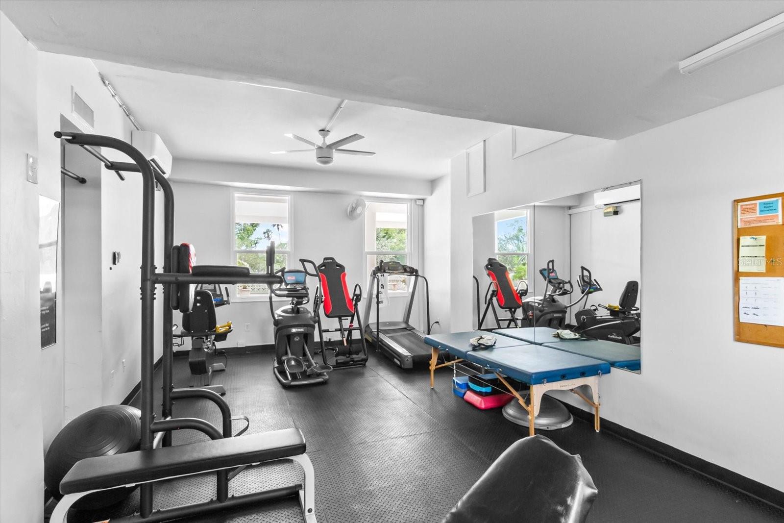 33 Gulfstream Unit 305, Sarasota, FL 34236