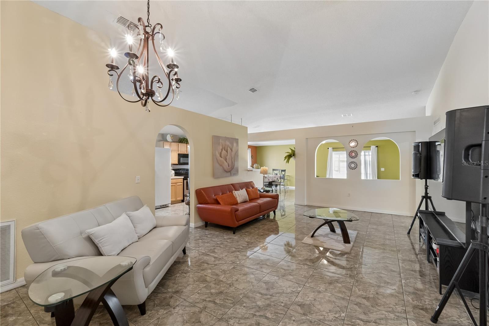 10354 Laxton, Orlando, FL 32824