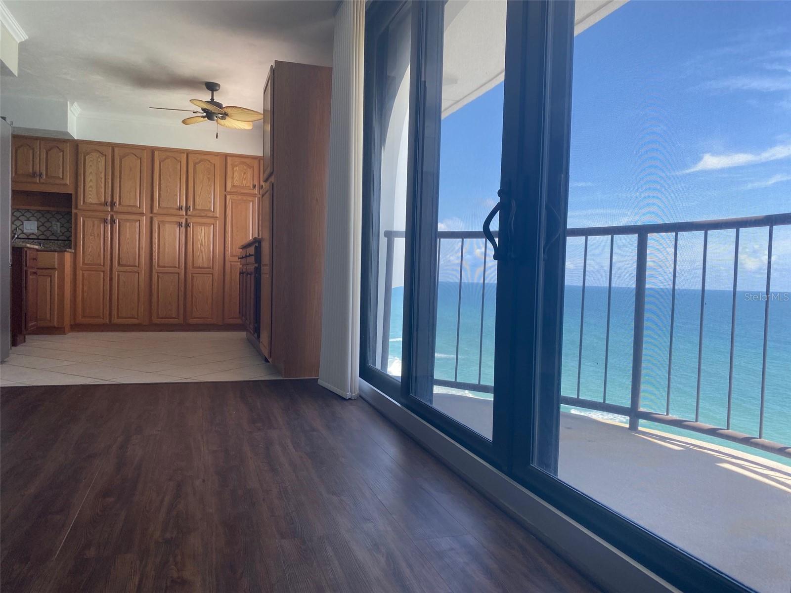 3003 Atlantic Unit 21b4, Daytona Beach Shores, FL 32118