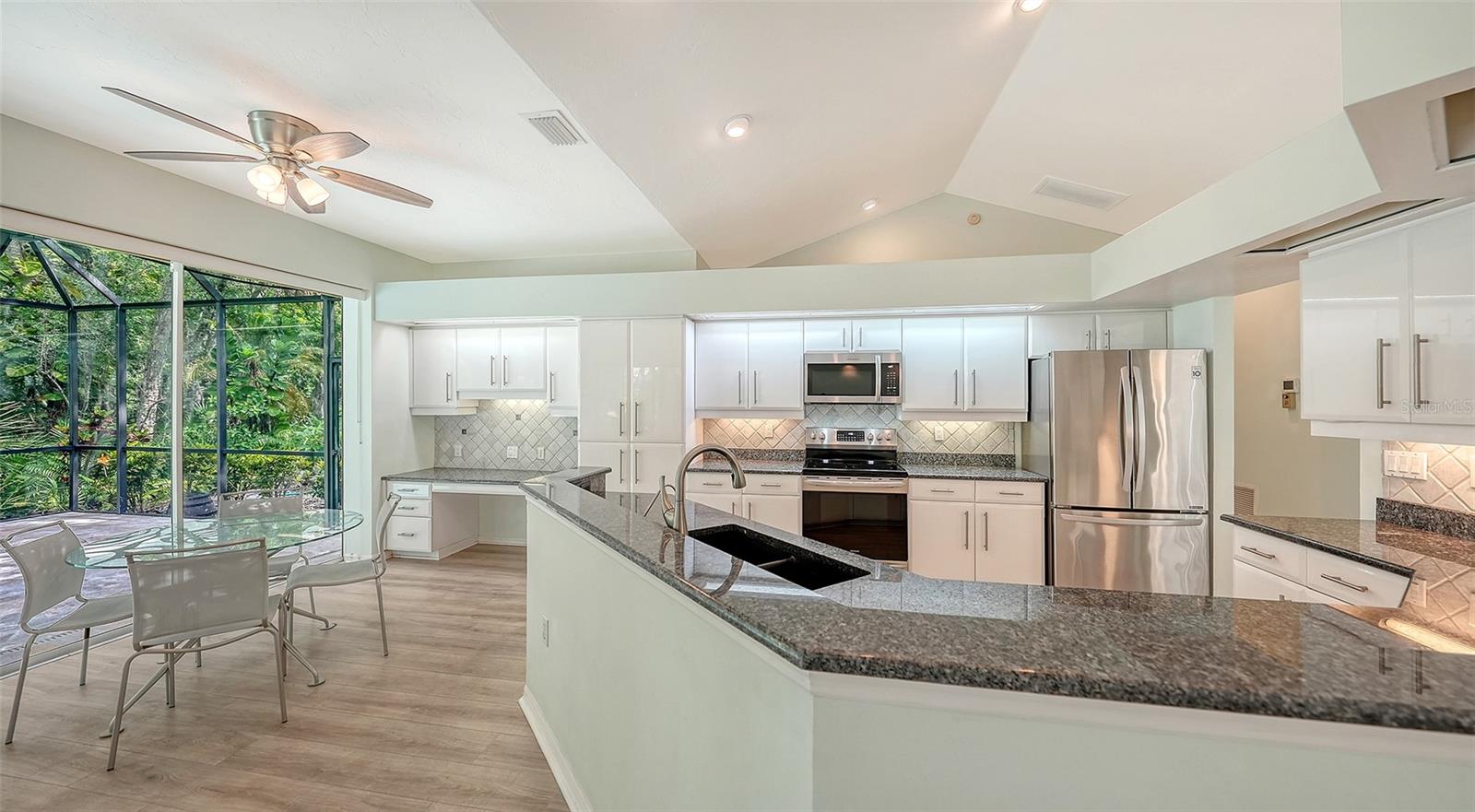 2929 Sandringham, Sarasota, FL 34235