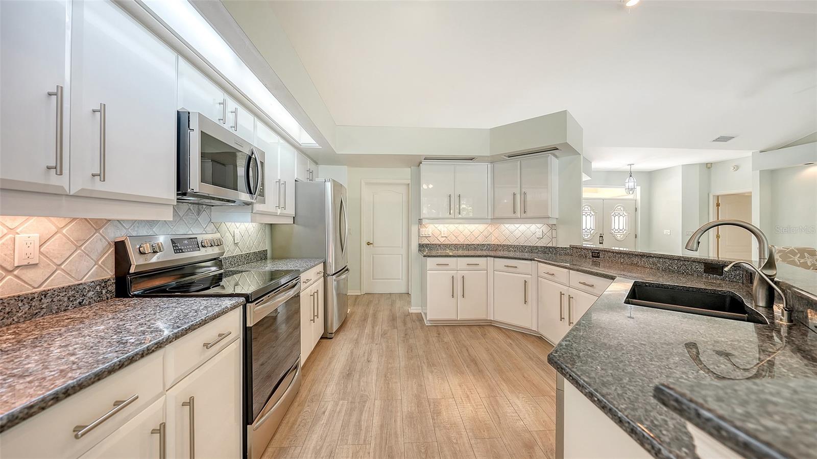 2929 Sandringham, Sarasota, FL 34235