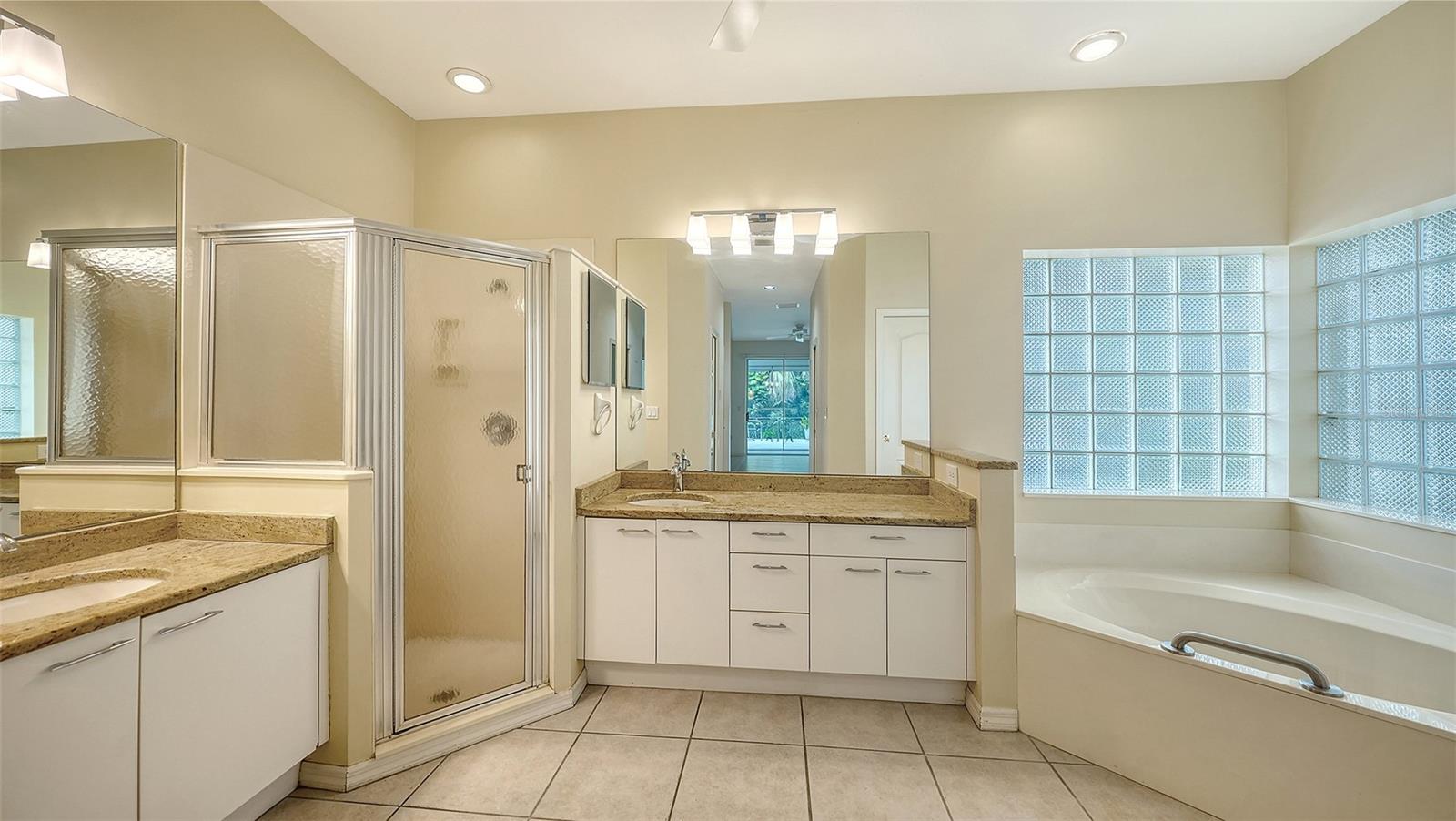2929 Sandringham, Sarasota, FL 34235