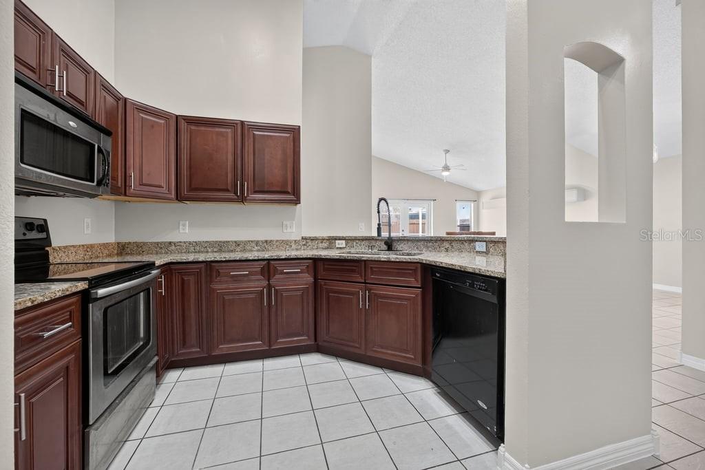 97 Abbey Hollow, Apopka, FL 32712