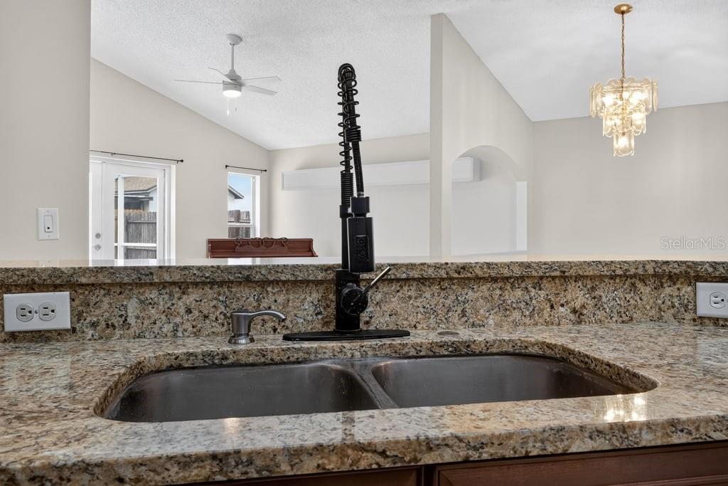 97 Abbey Hollow, Apopka, FL 32712