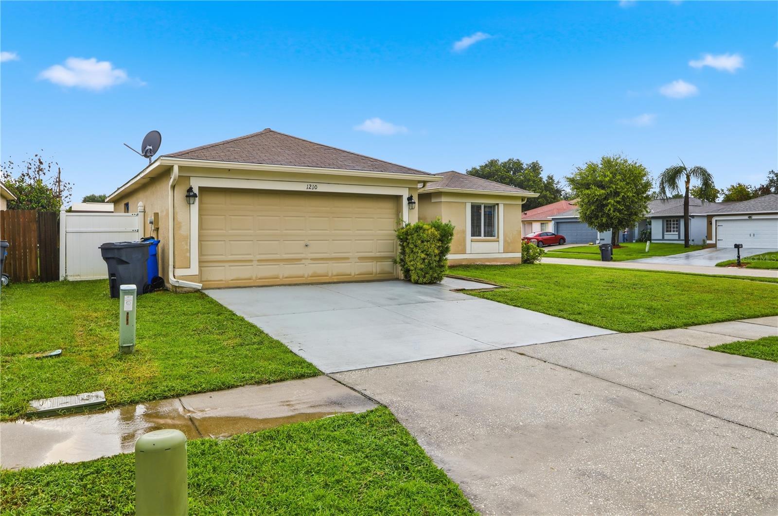 1210 Blufield, Brandon, FL 33511