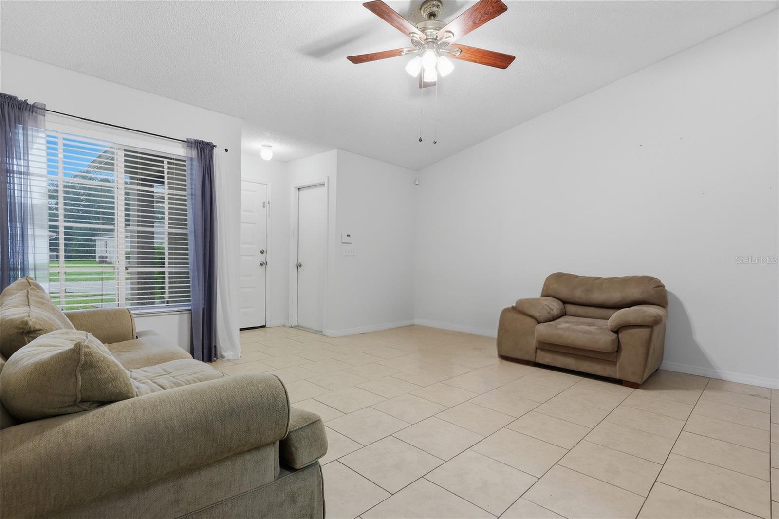 1210 Blufield, Brandon, FL 33511