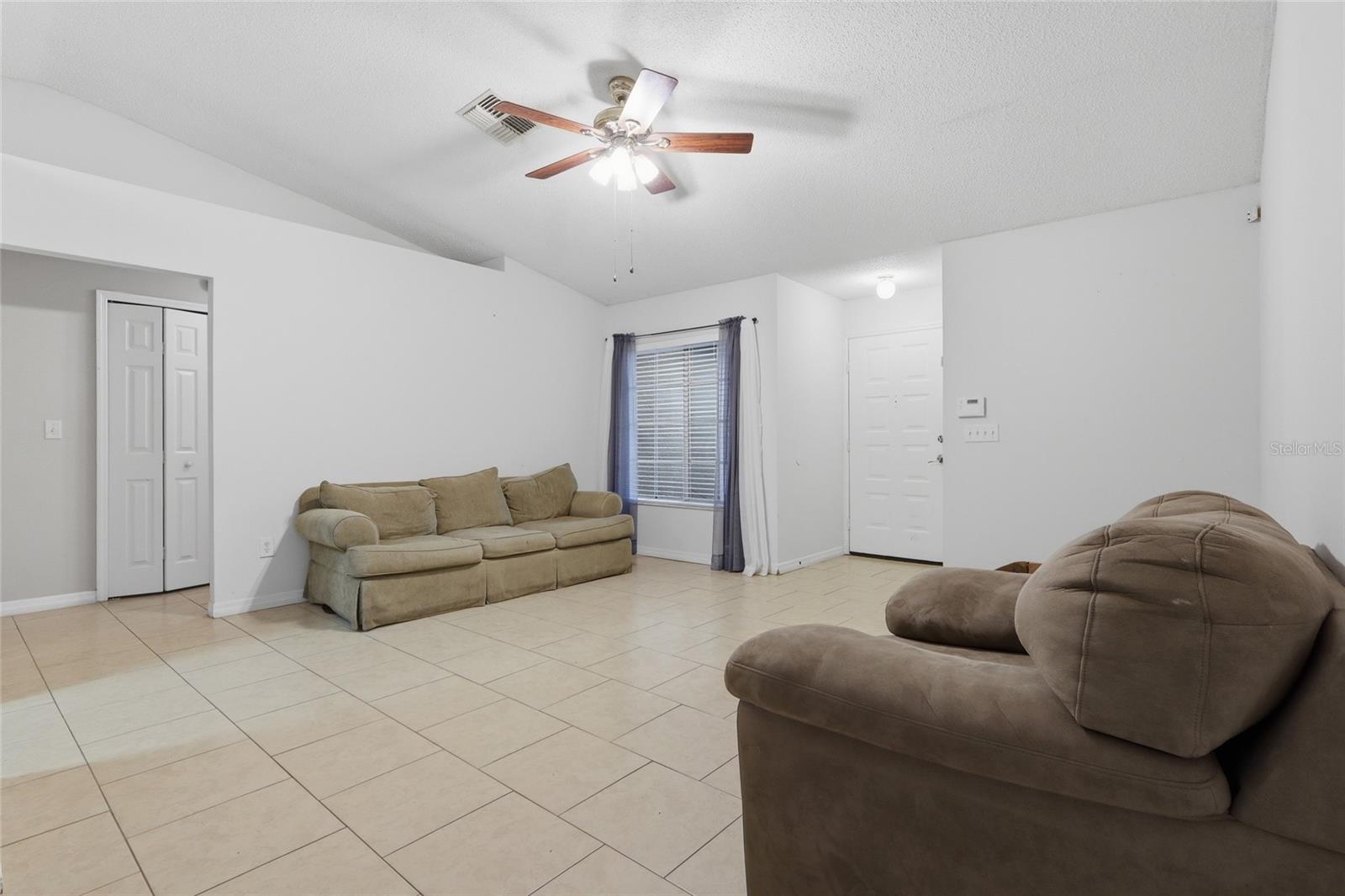 1210 Blufield, Brandon, FL 33511