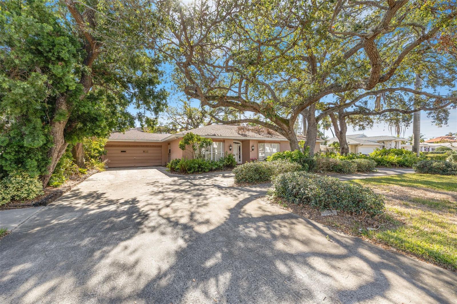 215 Snell Isle, St Petersburg, FL 33704