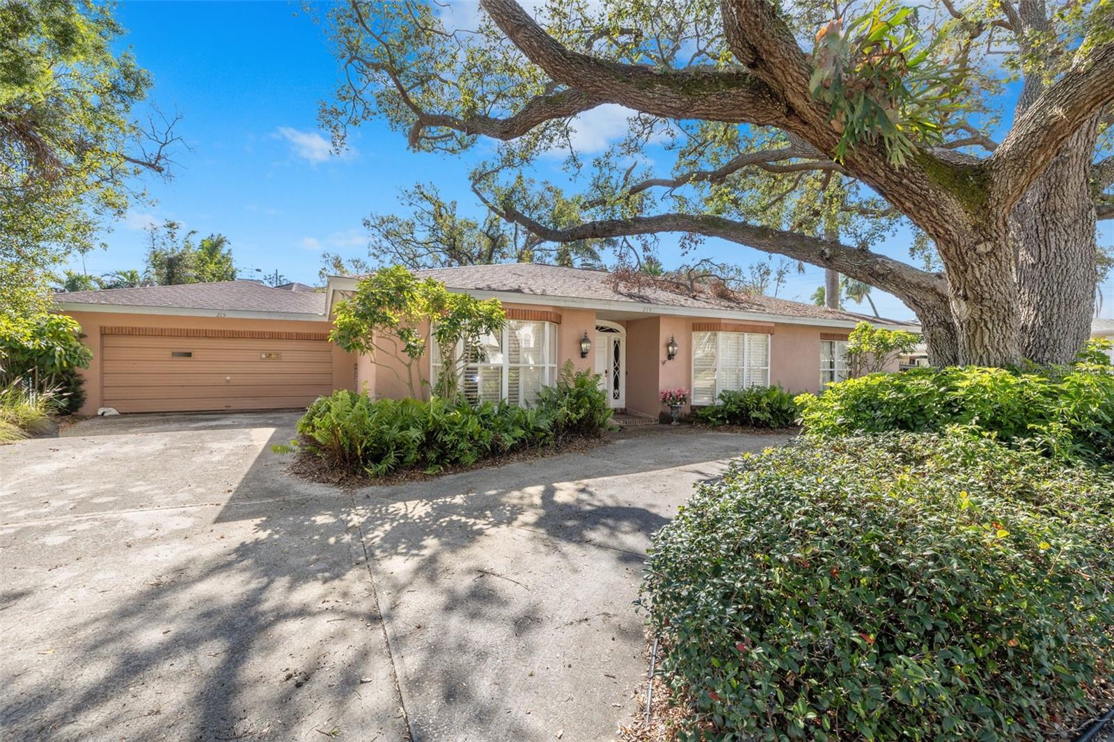 215 Snell Isle, St Petersburg, FL 33704