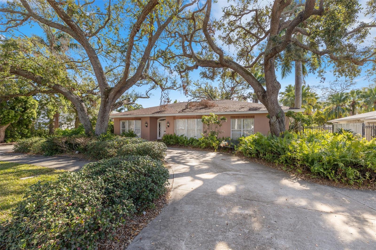 215 Snell Isle, St Petersburg, FL 33704