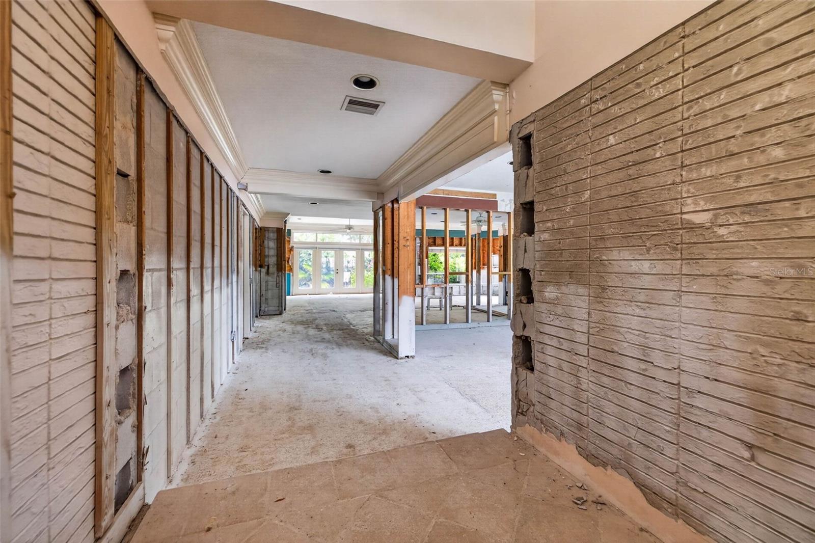 201 Snell Isle, St Petersburg, FL 33704