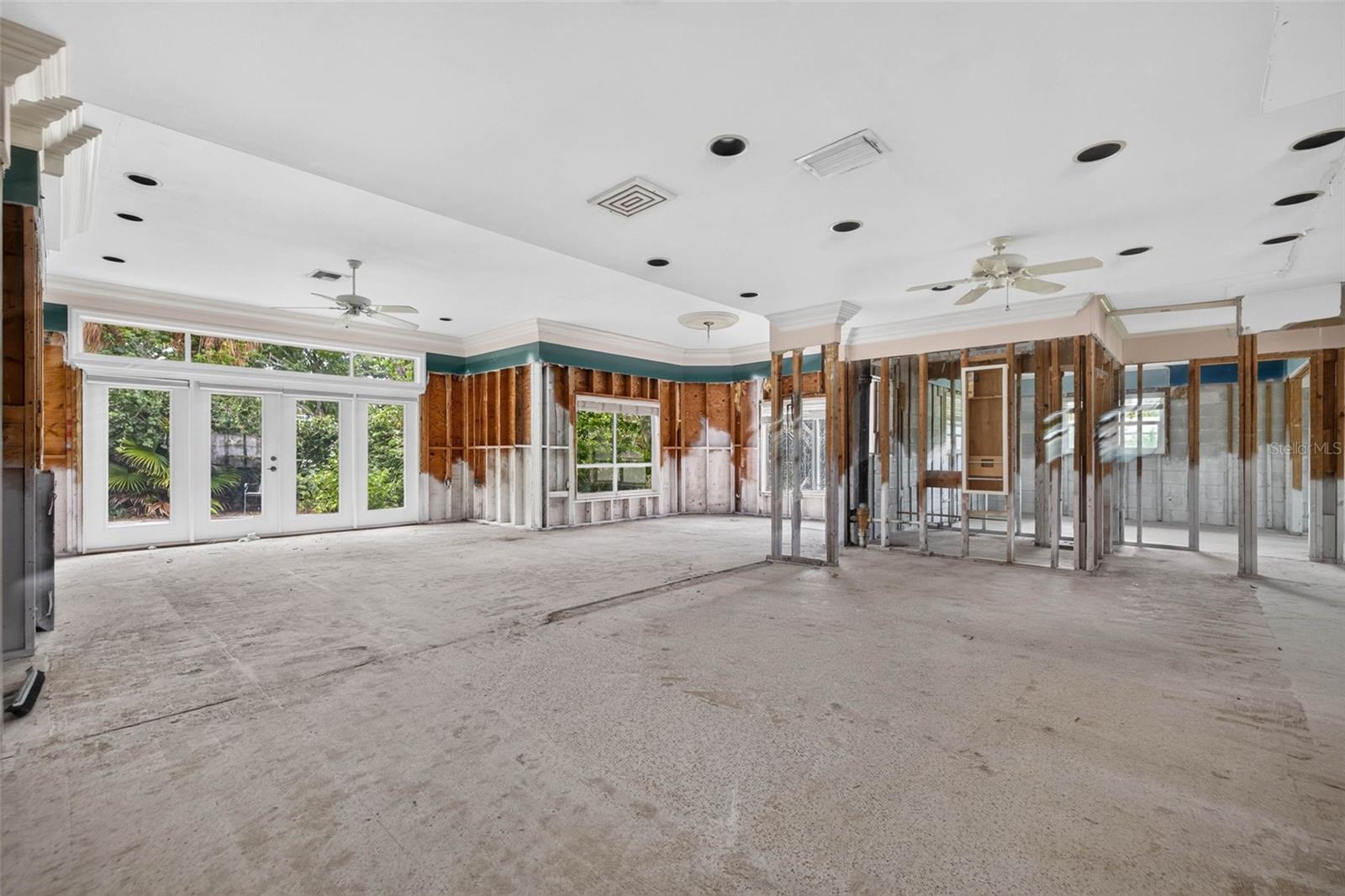 201 Snell Isle, St Petersburg, FL 33704