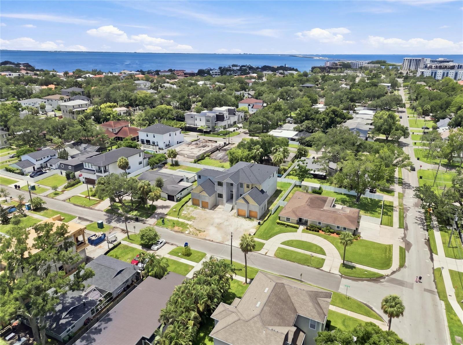 207 Gardenia, Tampa, FL 33609