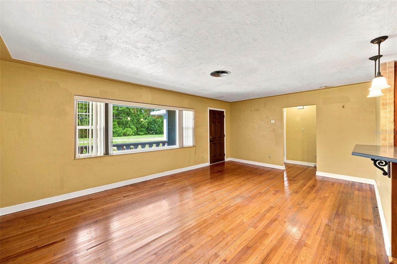 4310 Dr Martin Luther King Jr, St Petersburg, FL 33705