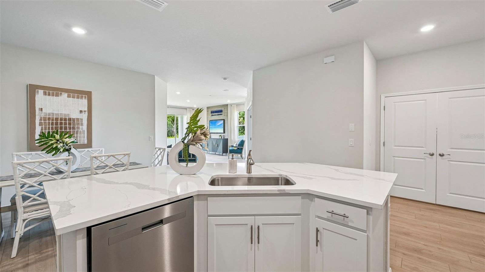 15824 8th, Bradenton, FL 34212