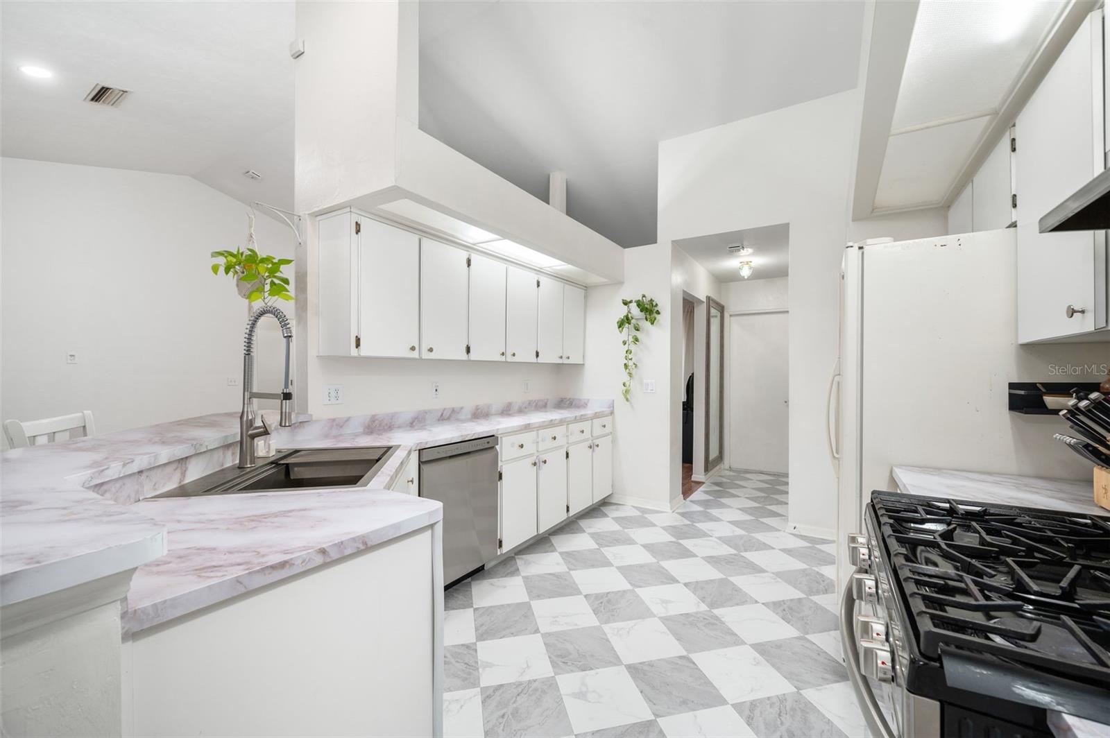 10001 12th, Gainesville, FL 32606