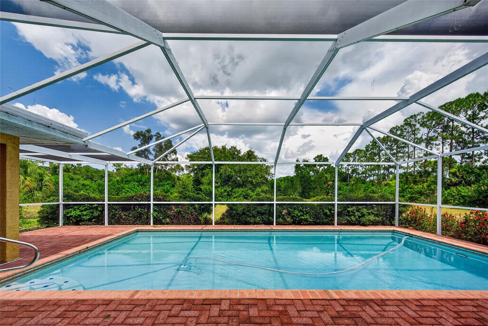 105 Jacaranda, Venice, FL 34292