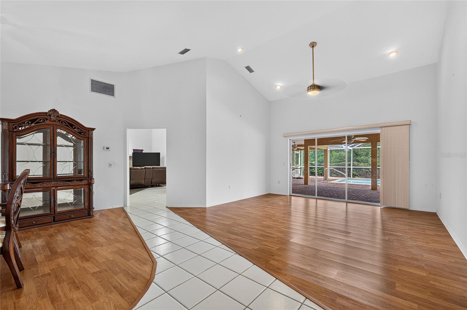 105 Jacaranda, Venice, FL 34292
