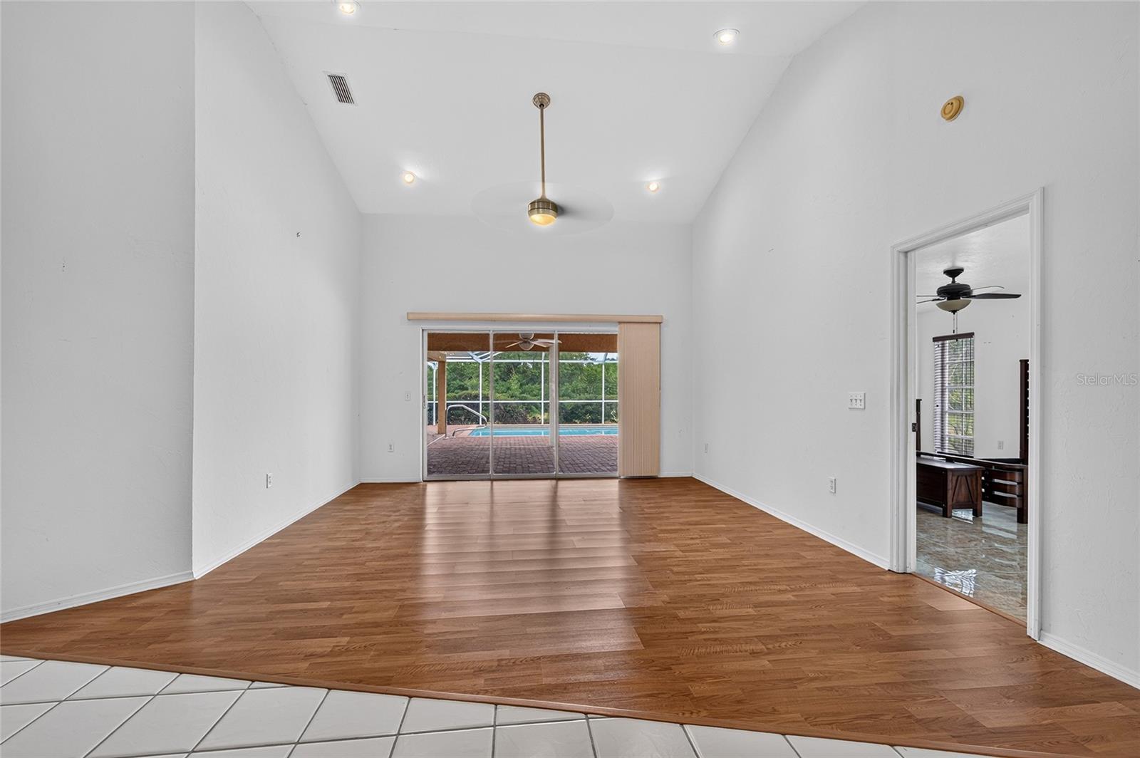 105 Jacaranda, Venice, FL 34292