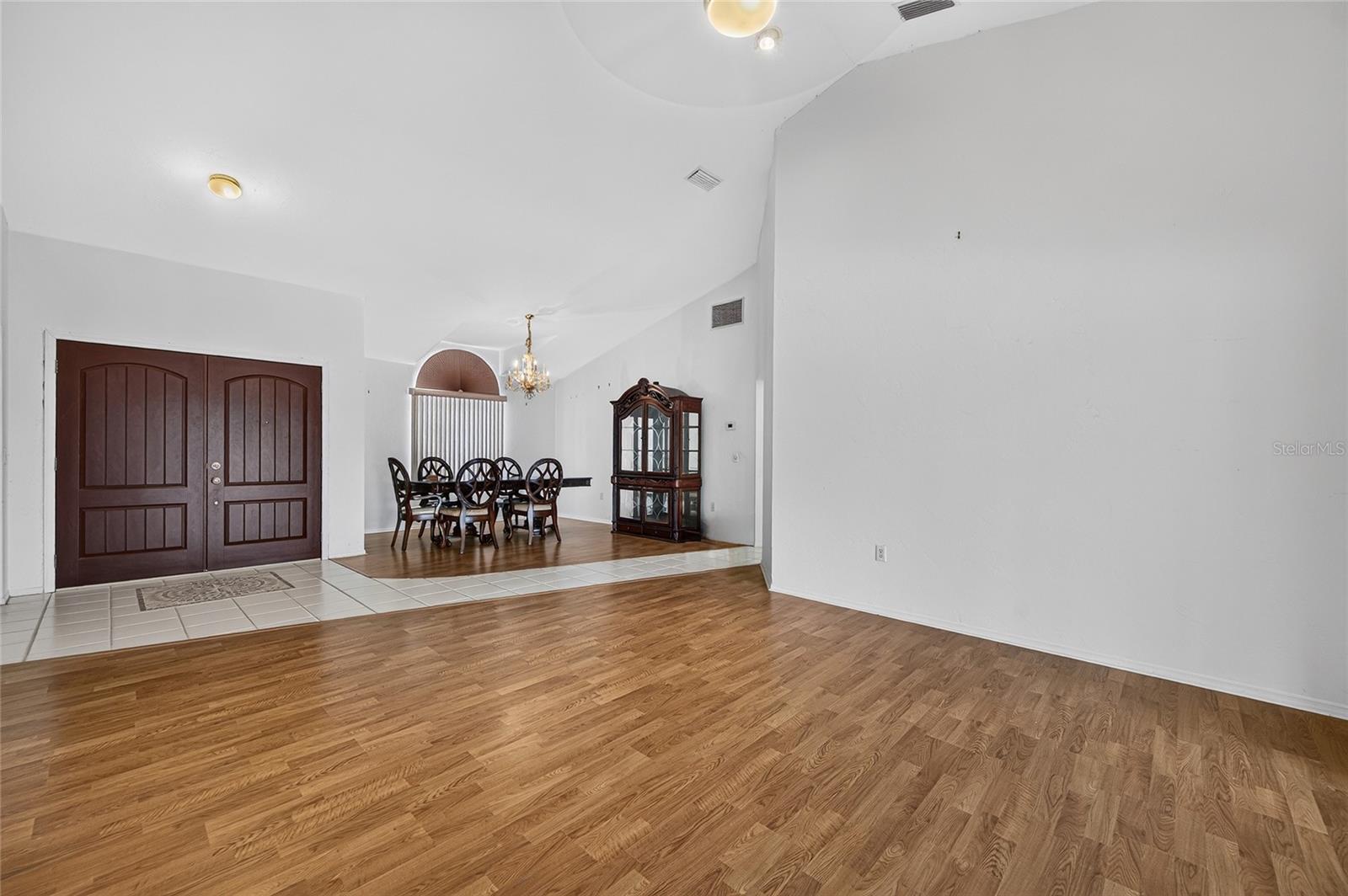 105 Jacaranda, Venice, FL 34292