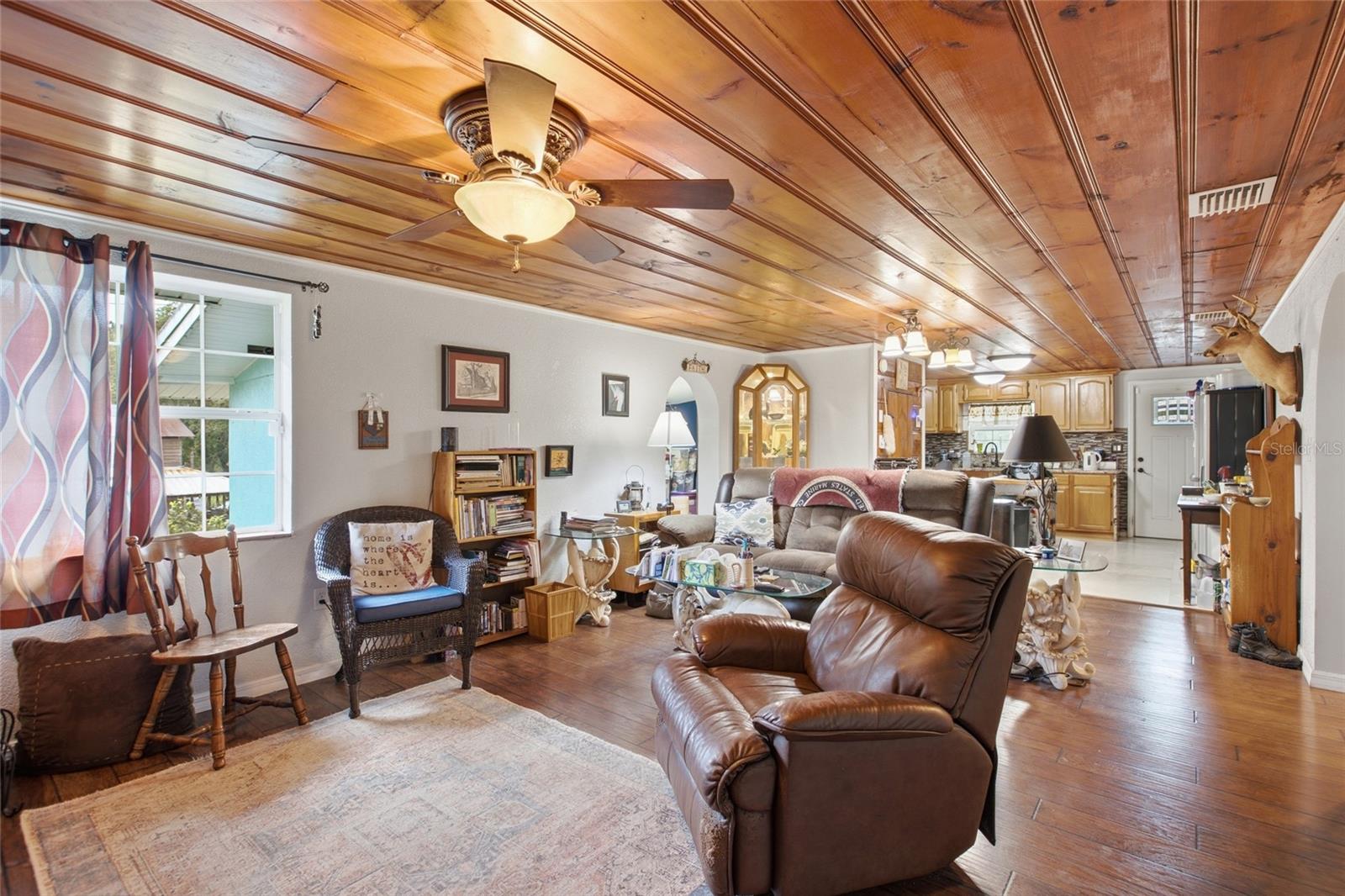 40832 River, Dade City, FL 33525