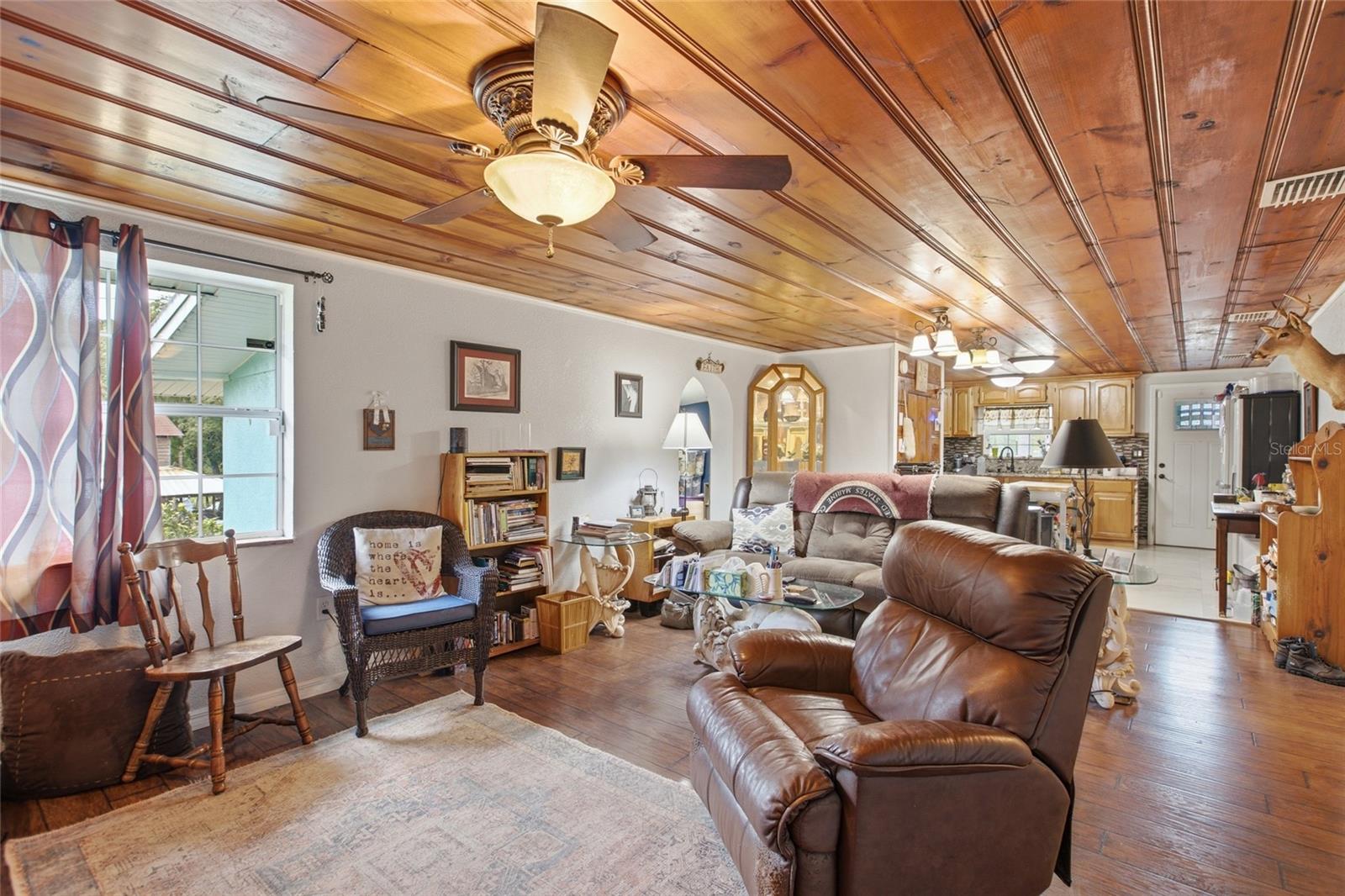 40832 River, Dade City, FL 33525
