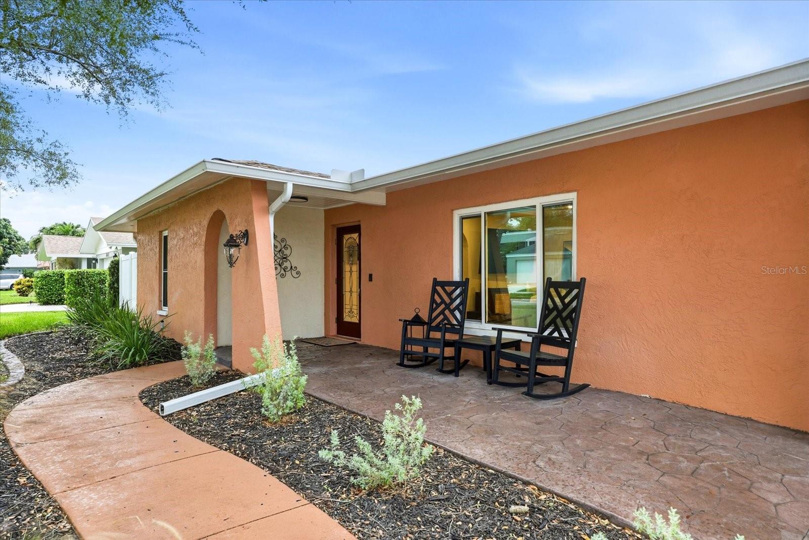 8805 Kenwood, Seminole, FL 33777