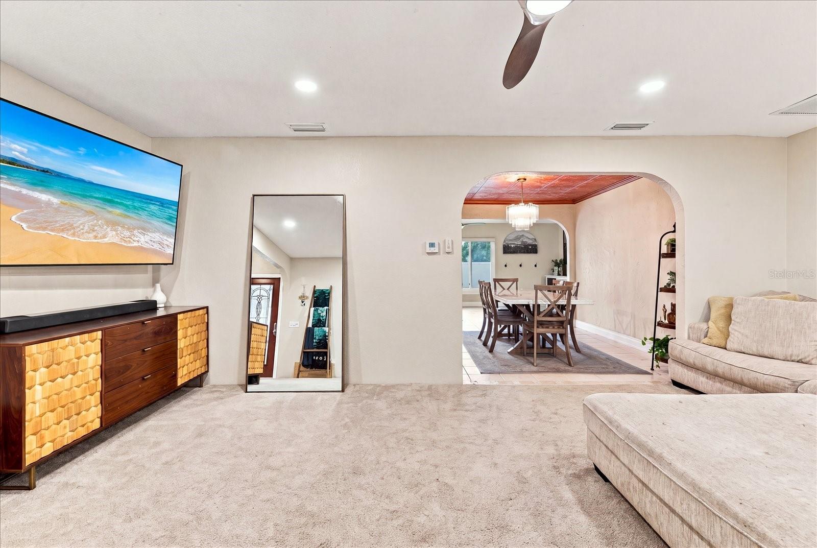 8805 Kenwood, Seminole, FL 33777