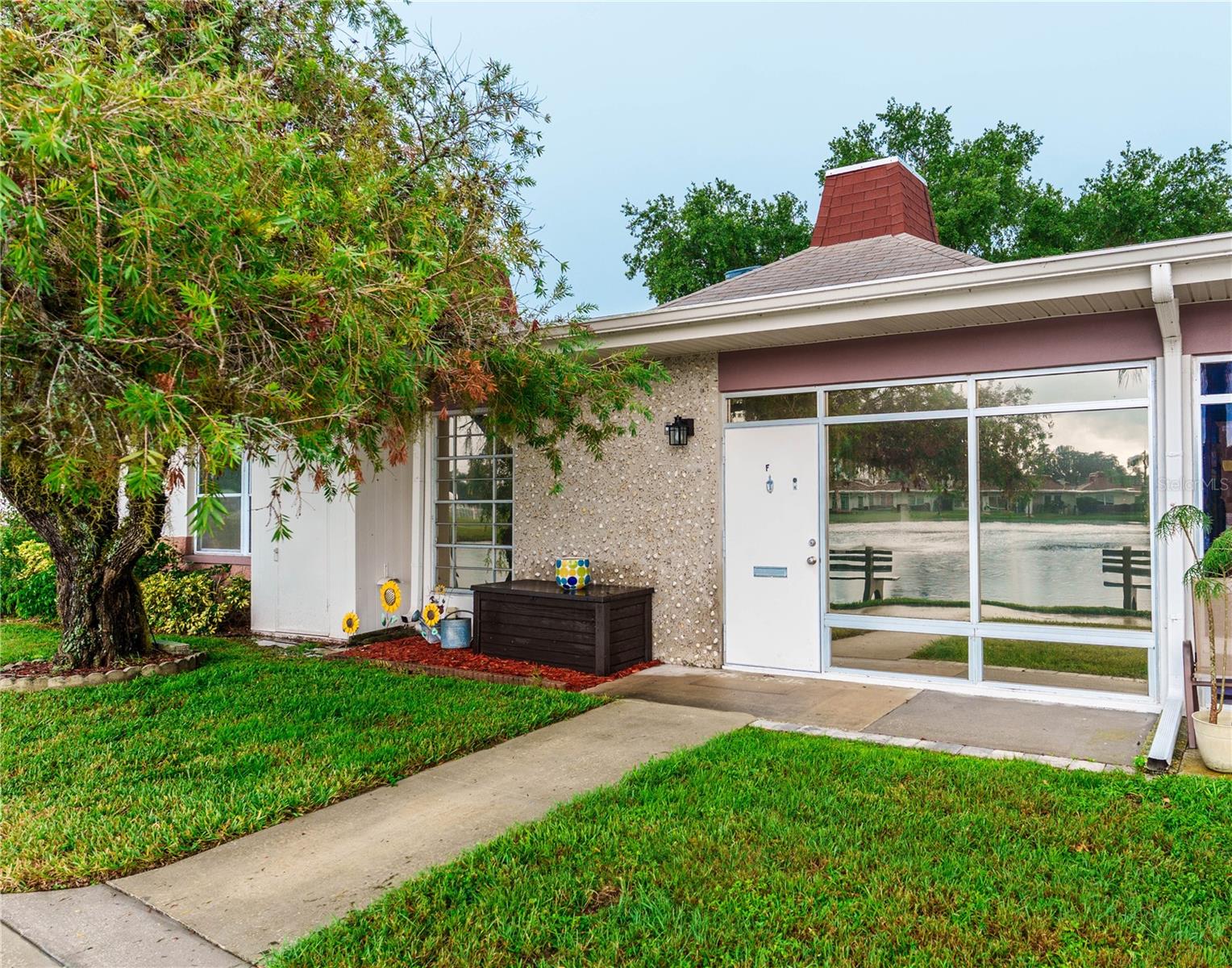 4318 Tahitian Gardens Unit F, Holiday, FL 34691